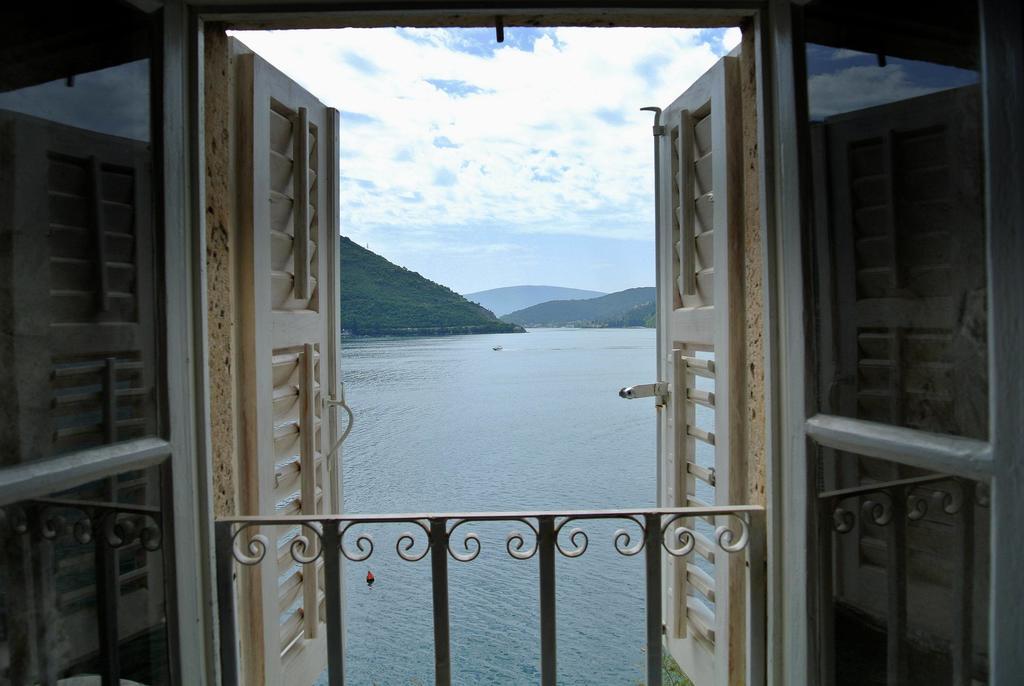Apartment Waterline Perast Ruang foto